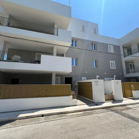 Mh Lippolis Apartment